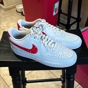 NWT Nike Men's court vision 11.5
